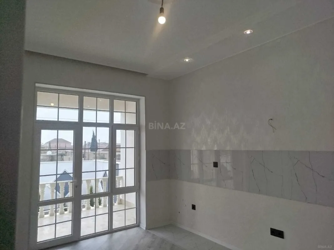 Satılır 4 otaqlı həyət evi 130 m²