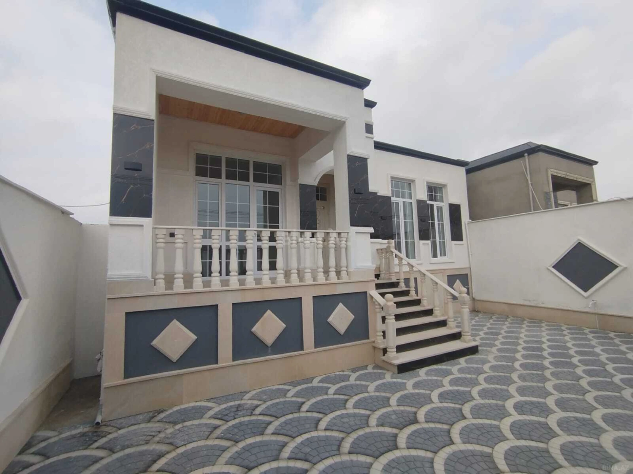 Satılır 4 otaqlı həyət evi 130 m²