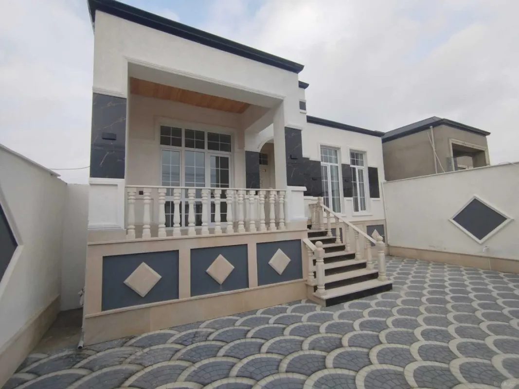 Satılır 4 otaqlı həyət evi 130 m²