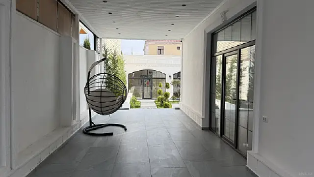 Satılır 7 otaqlı həyət evi 500 m²