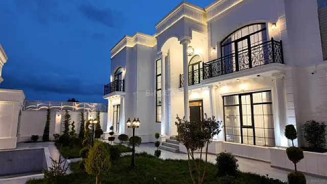 Satılır 7 otaqlı həyət evi 500 m²