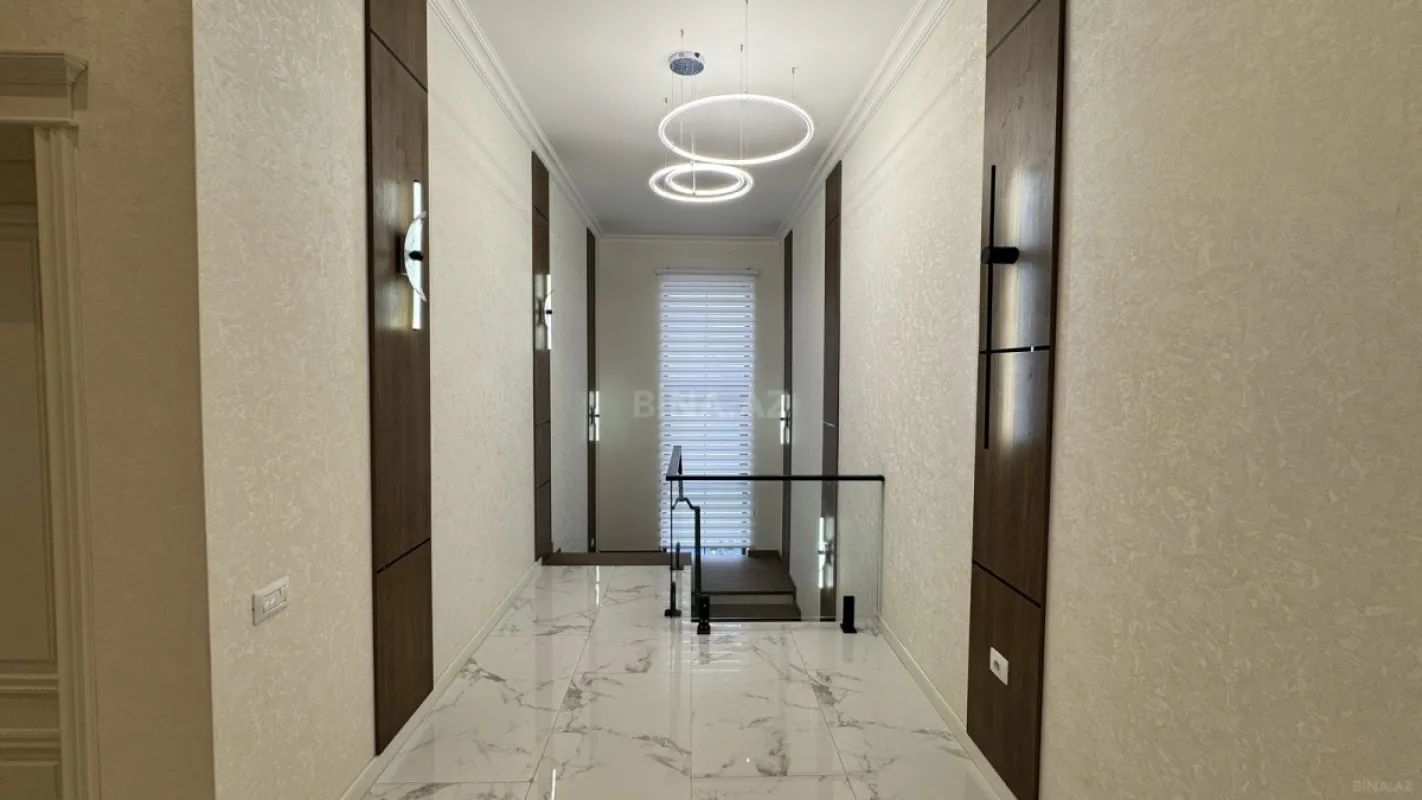 Satılır 7 otaqlı həyət evi 500 m²