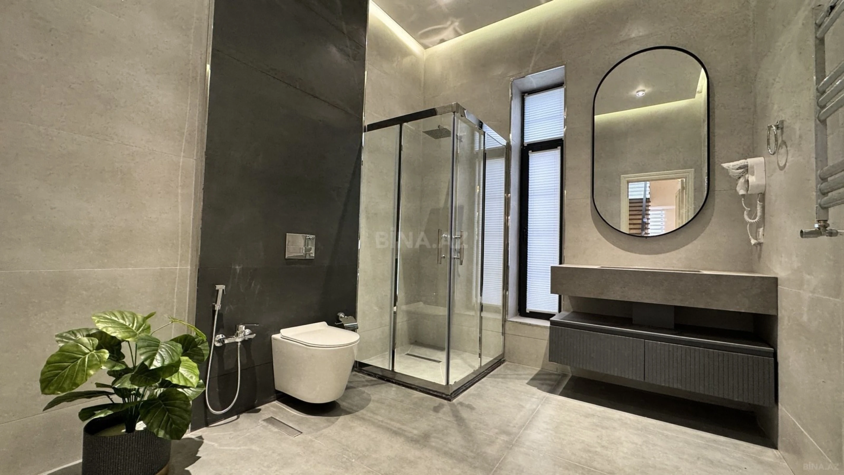 Satılır 7 otaqlı həyət evi 500 m²