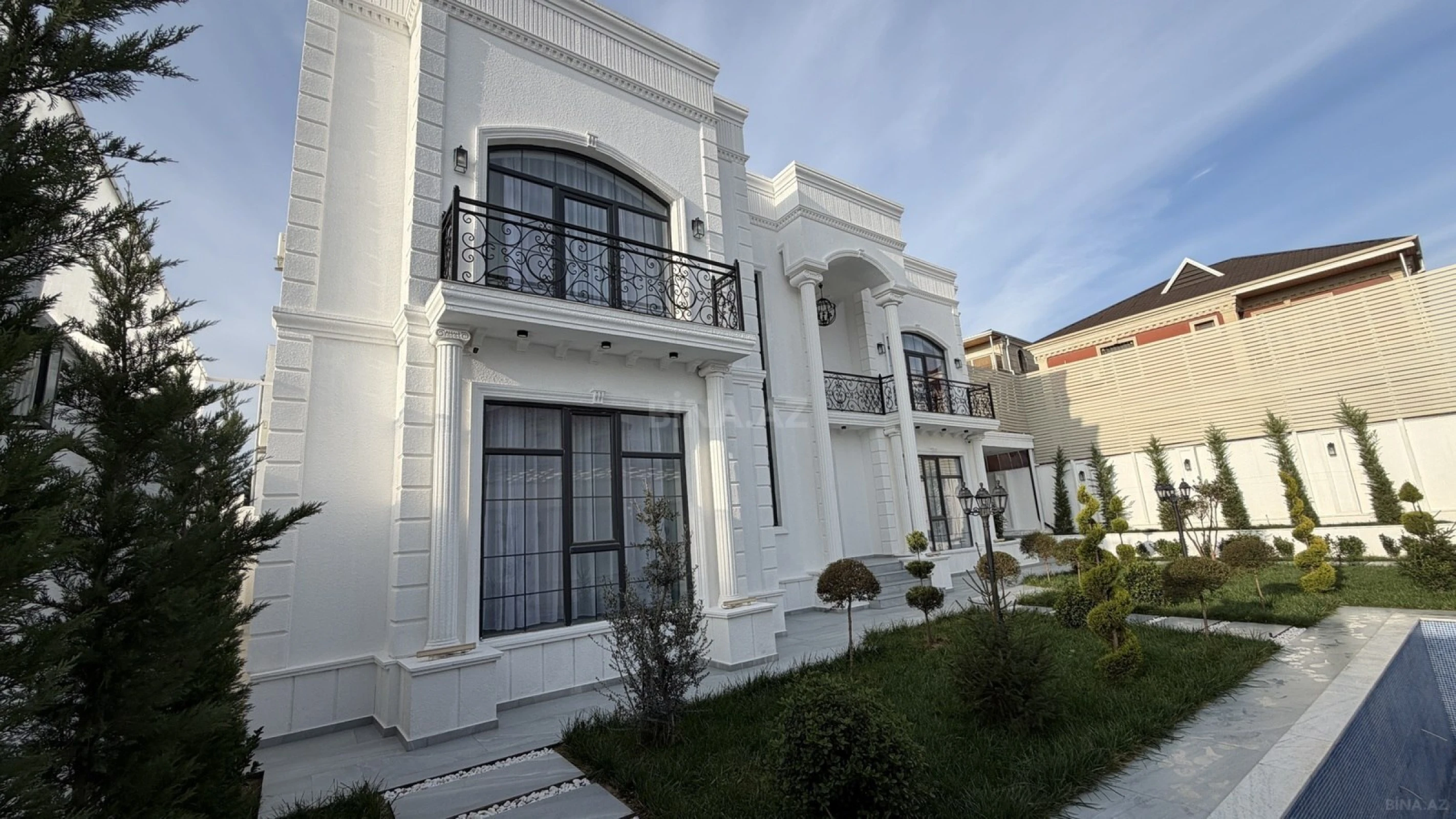 Satılır 7 otaqlı həyət evi 500 m²