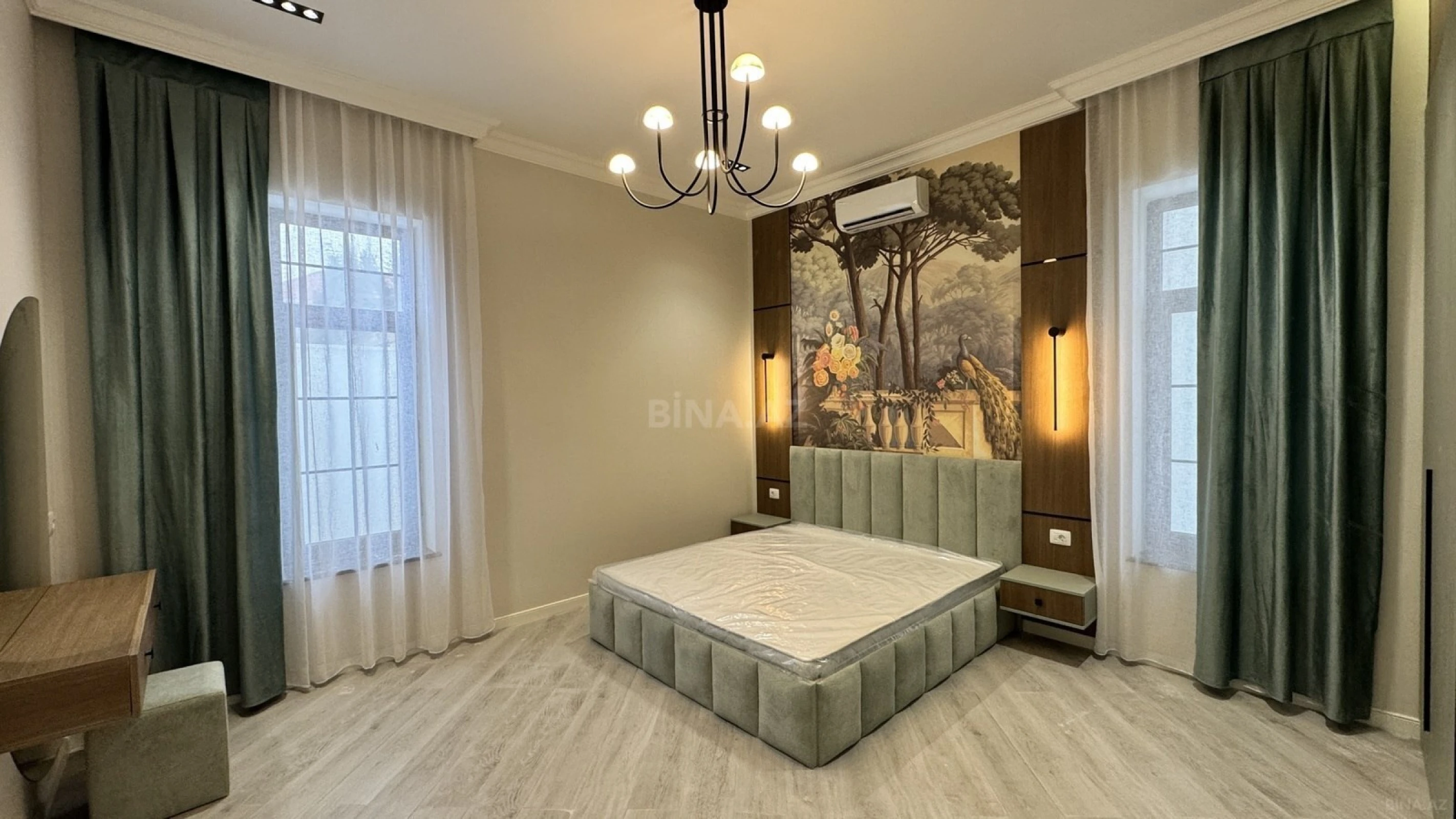 Satılır 7 otaqlı həyət evi 500 m²