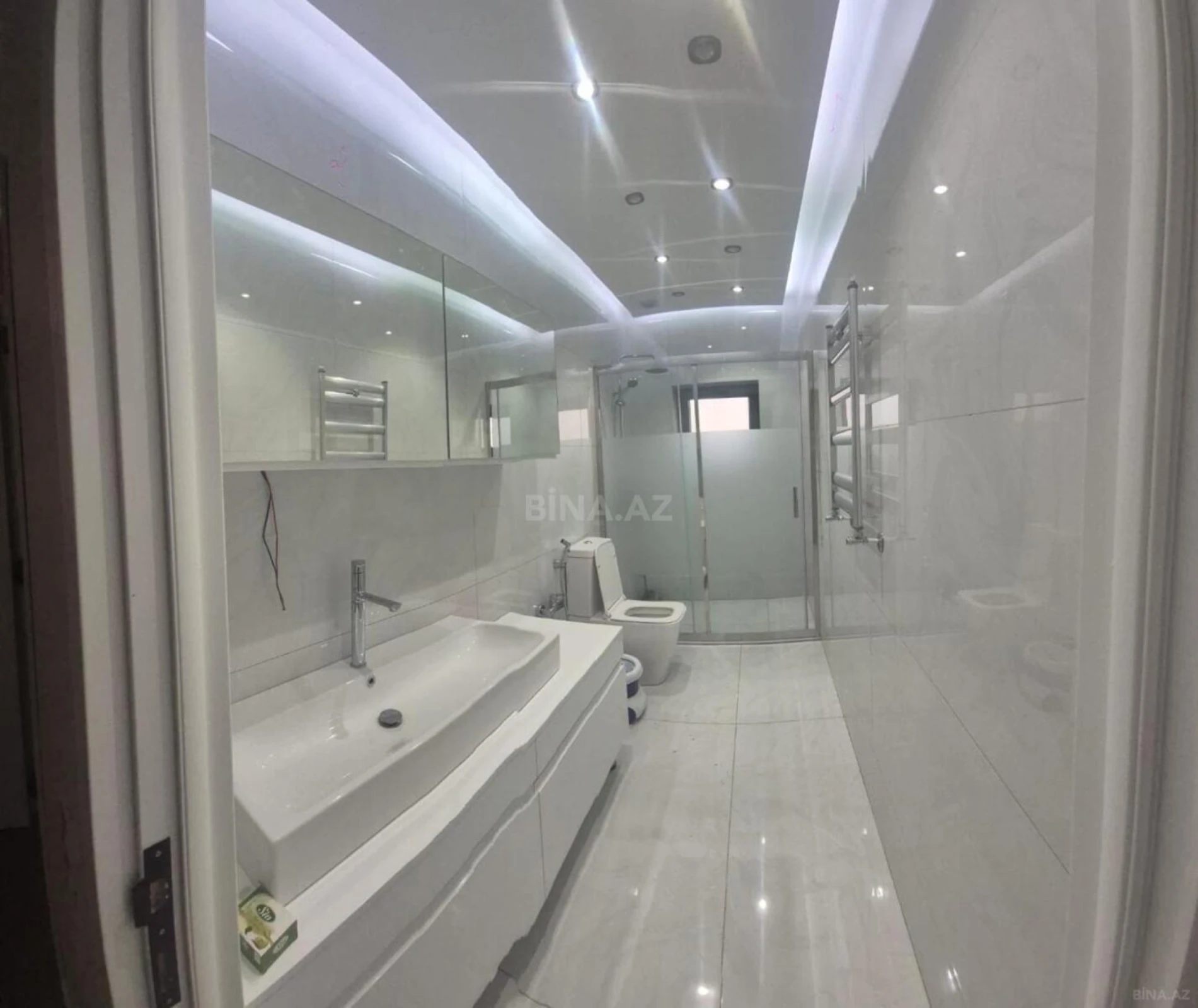 Satılır 7 otaqlı həyət evi 380 m²