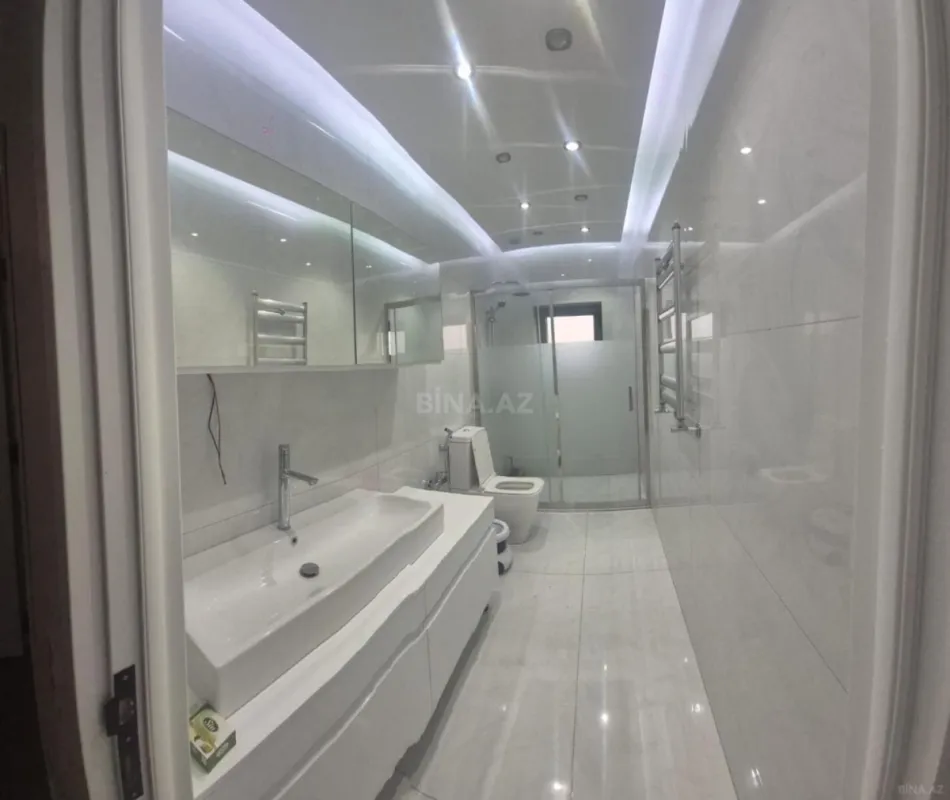 Satılır 7 otaqlı həyət evi 380 m²