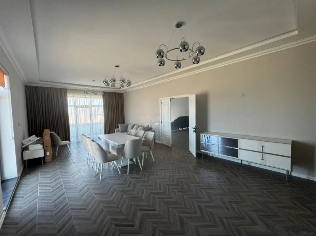 Satılır 7 otaqlı həyət evi 380 m²