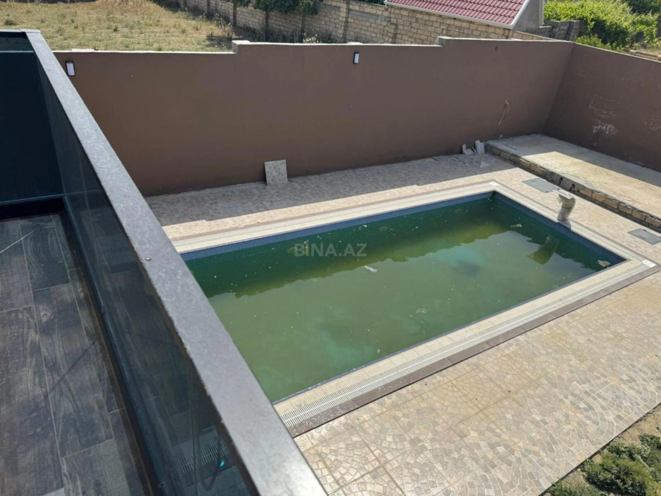 Satılır 7 otaqlı həyət evi 380 m²