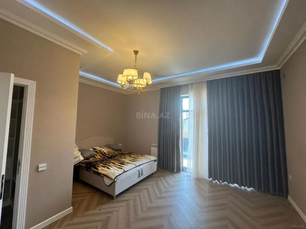 Satılır 7 otaqlı həyət evi 380 m²