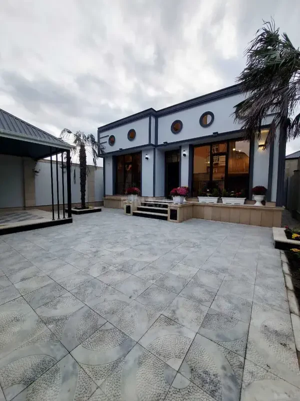 Satılır 4 otaqlı həyət evi 130 m²