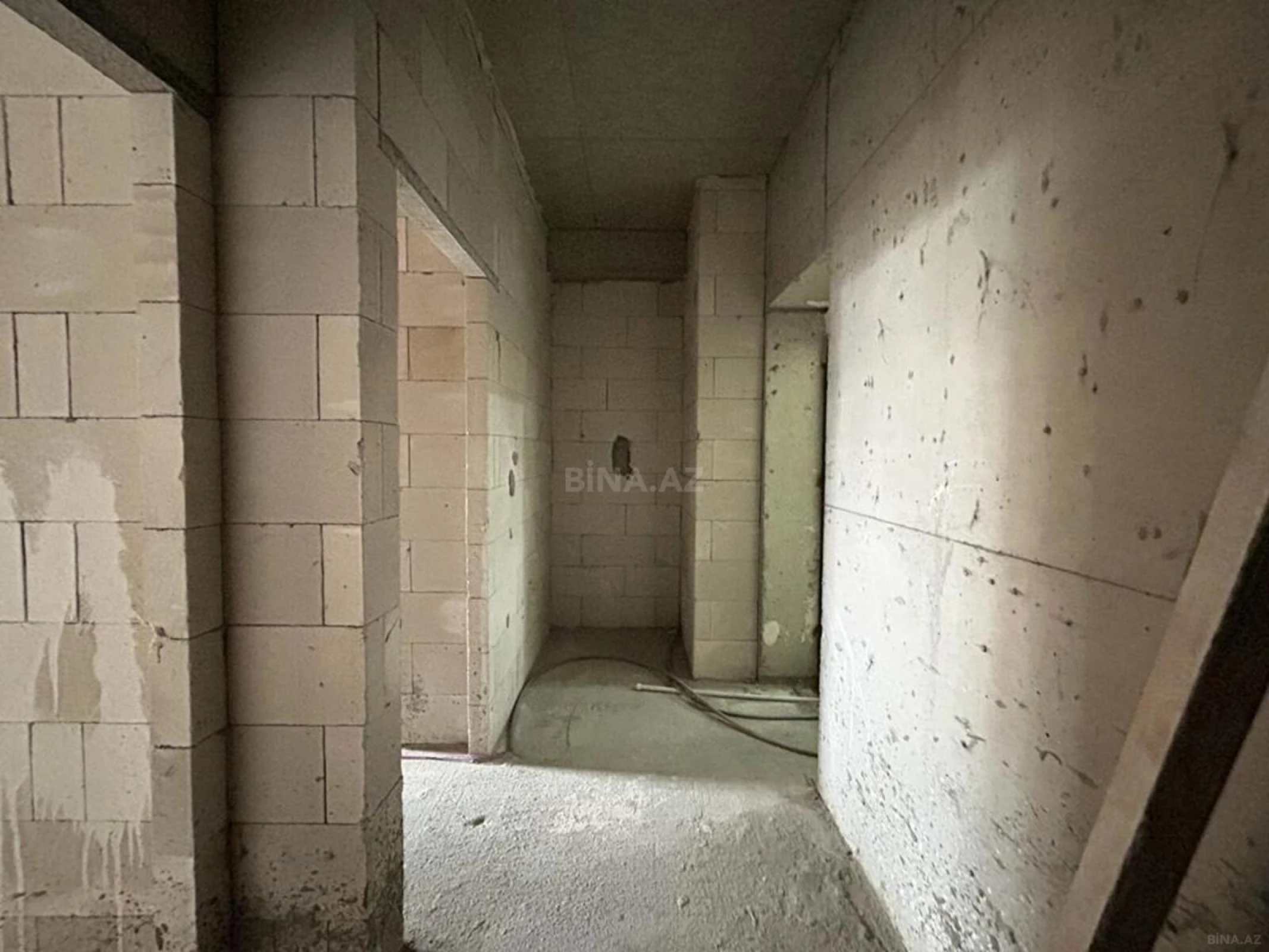 Satılır 3 otaqlı mənzil 112 m²