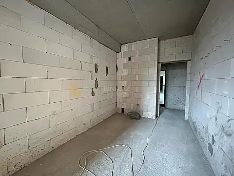 Satılır 3 otaqlı mənzil 112 m²