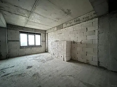 Satılır 3 otaqlı mənzil 112 m²