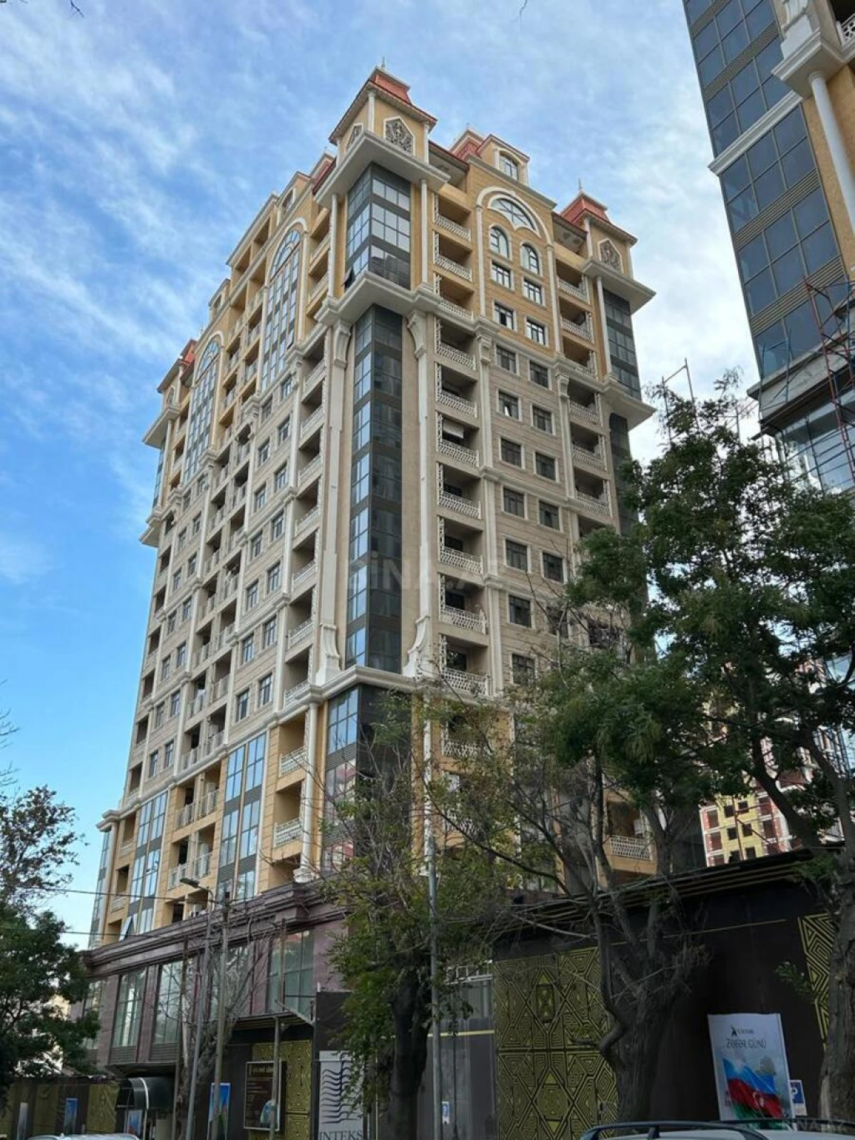 Satılır 3 otaqlı mənzil 112 m²