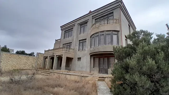 Satılır 6 otaqlı həyət evi 350 m² — Bakı, Badamdar 6 otaq 350.00 m²