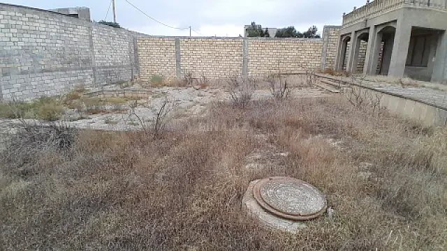 Satılır 6 otaqlı həyət evi 350 m²