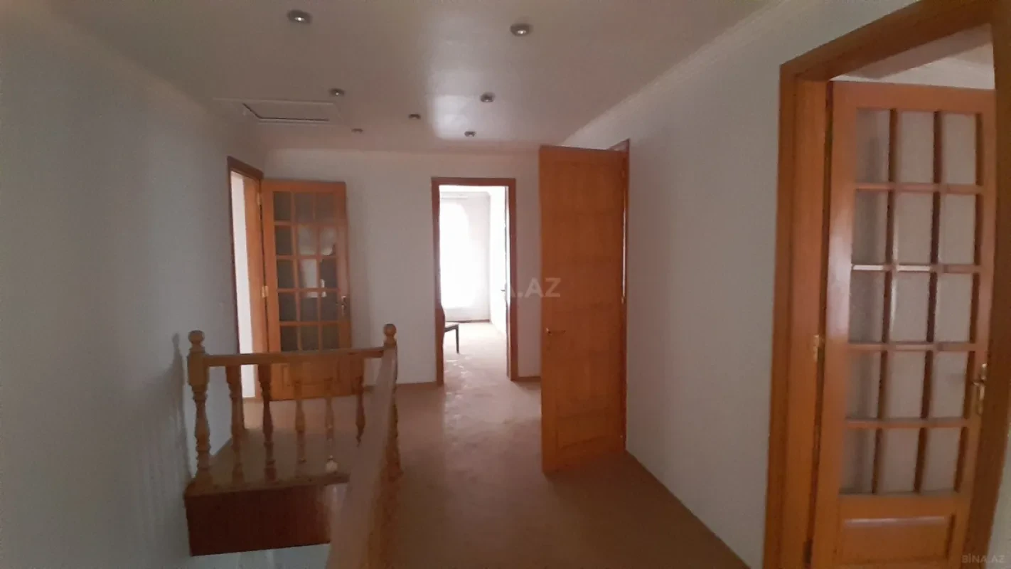 Satılır 6 otaqlı həyət evi 350 m²
