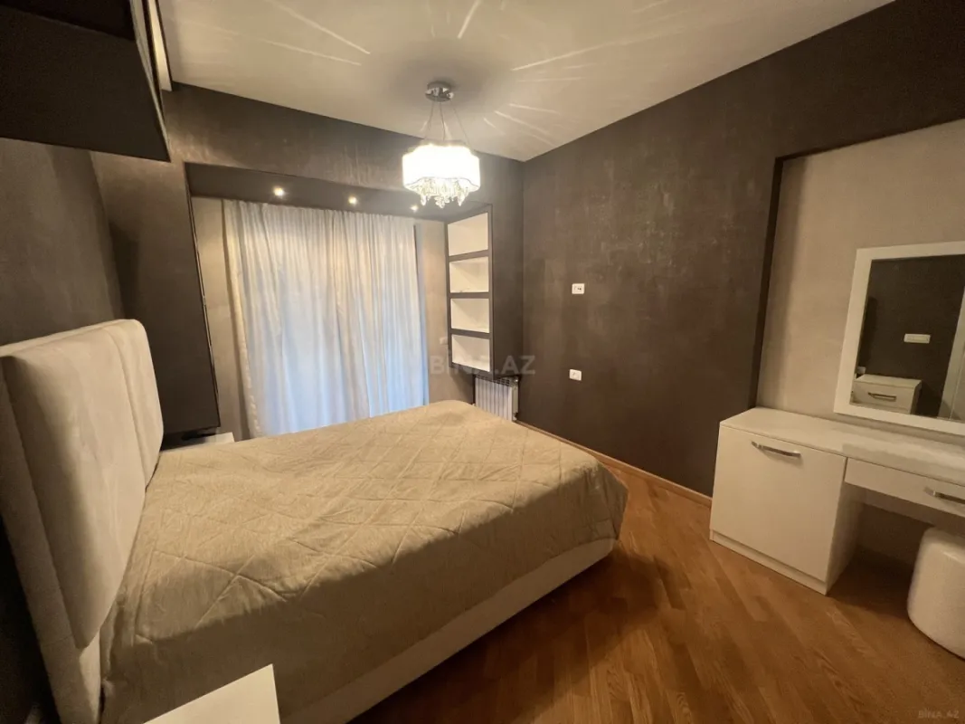 Kirayə verilir 2 otaqlı mənzil 96 m²