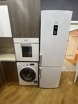 Kirayə verilir 2 otaqlı mənzil 96 m²