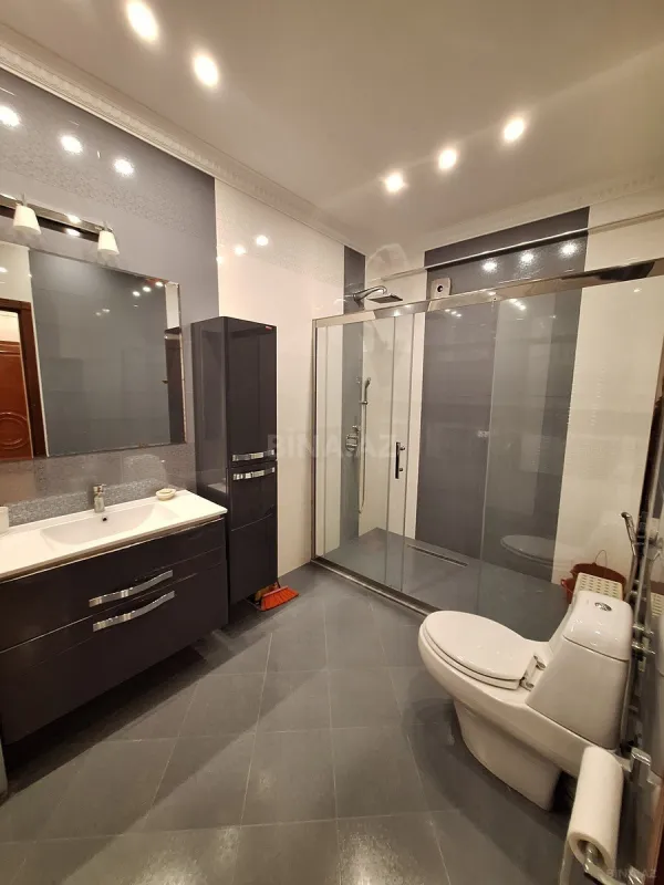 Satılır 3 otaqlı mənzil 150 m²