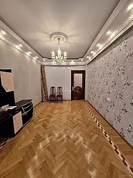 Satılır 3 otaqlı mənzil 150 m²