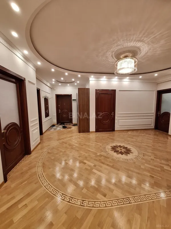 Satılır 3 otaqlı mənzil 150 m²