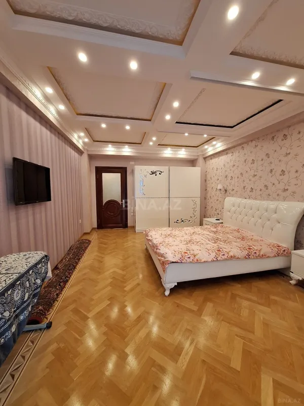 Satılır 3 otaqlı mənzil 150 m²