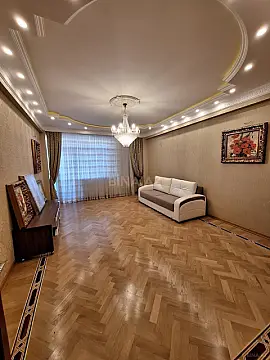 Satılır 3 otaqlı mənzil 150 m²