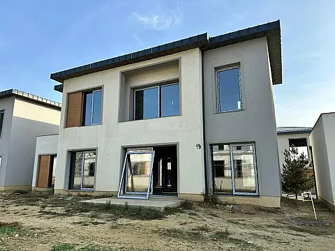 Satılır 5 otaqlı həyət evi 250 m² — Bakı, Yasamal 5 otaq 250.00 m²