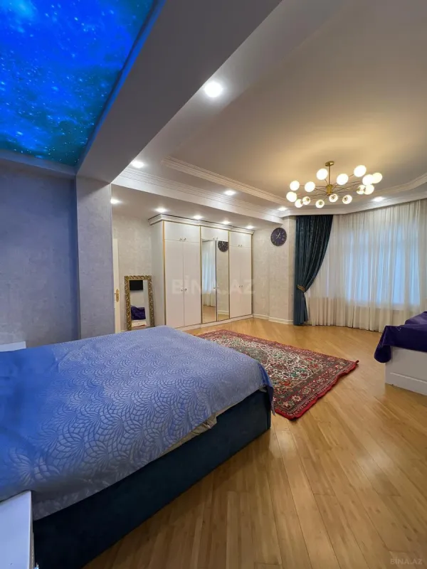 Satılır 10 otaqlı həyət evi 680 m²