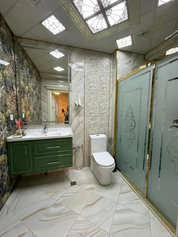 Satılır 10 otaqlı həyət evi 680 m²