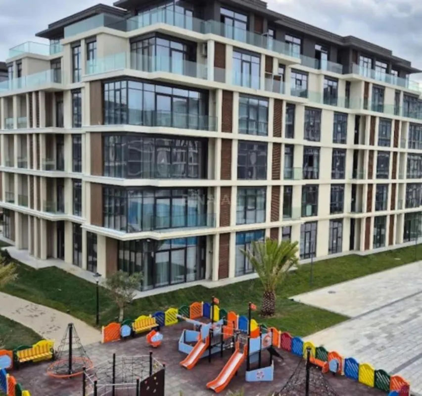 Satılır 3 otaqlı mənzil 102 m²