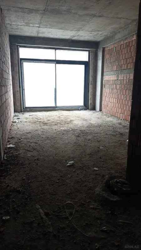 Satılır 3 otaqlı mənzil 102 m²