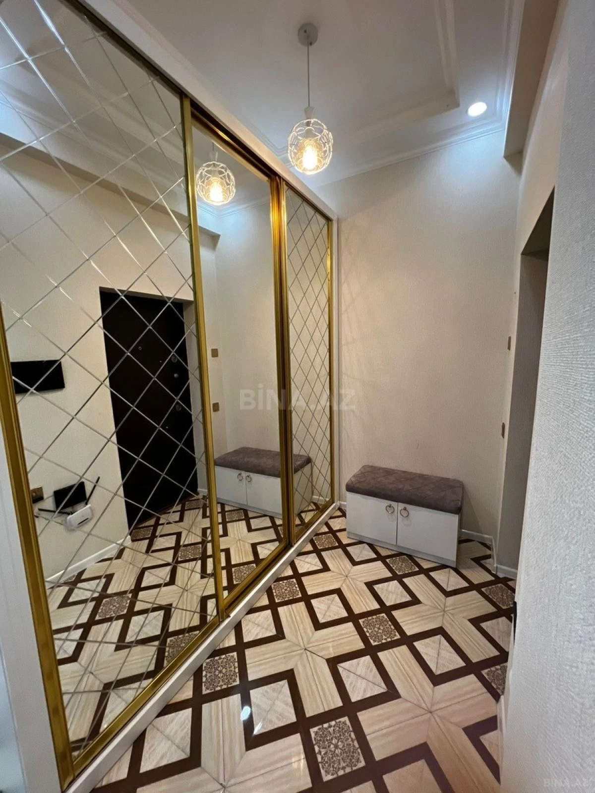 Satılır 3 otaqlı mənzil 117 m²