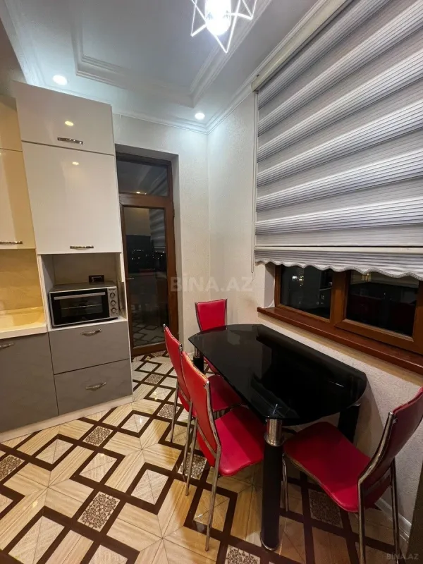 Satılır 3 otaqlı mənzil 117 m²