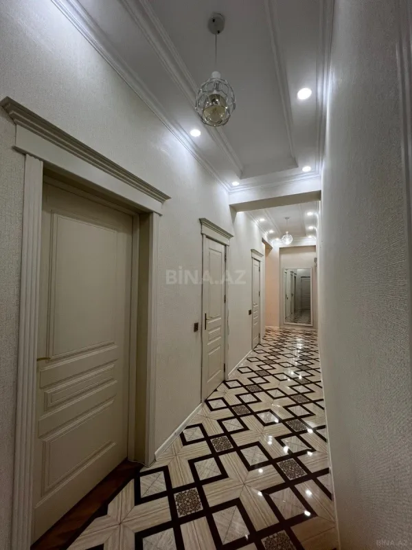 Satılır 3 otaqlı mənzil 117 m²