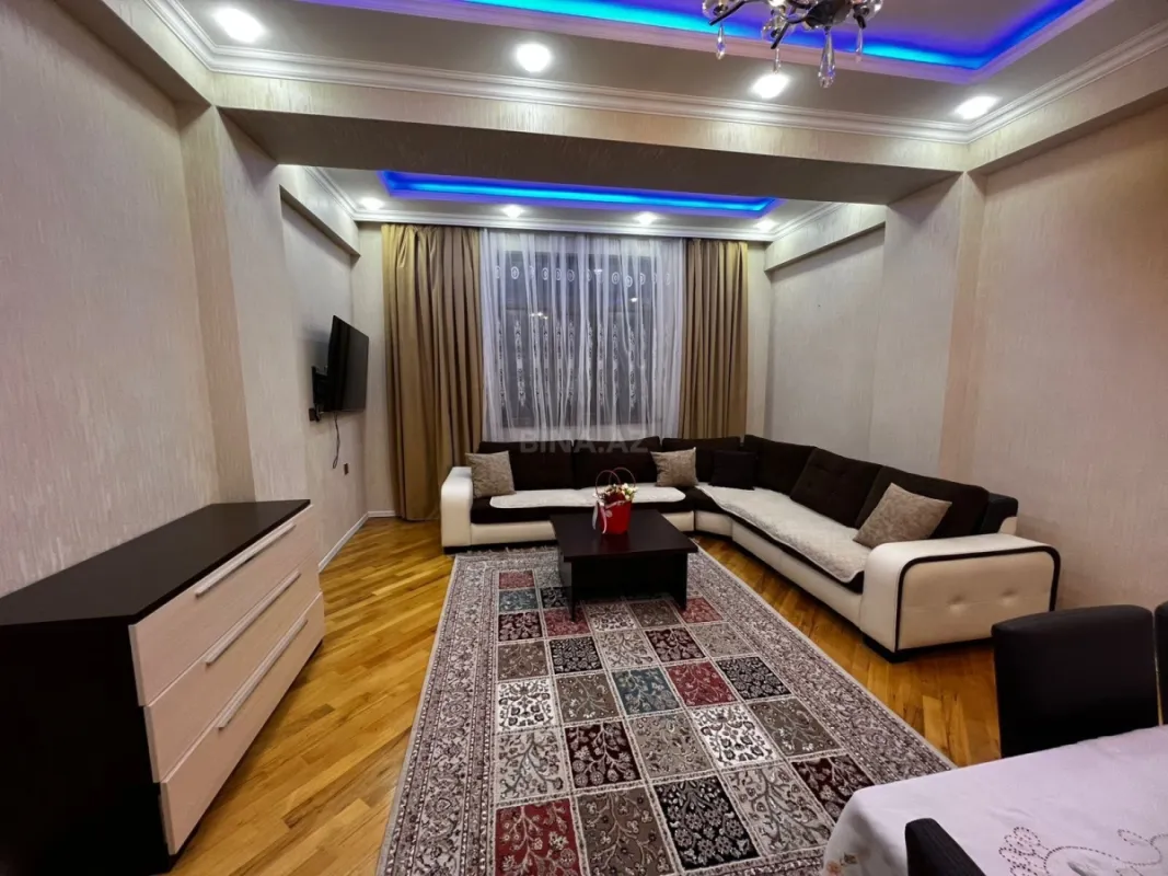Satılır 3 otaqlı mənzil 117 m²