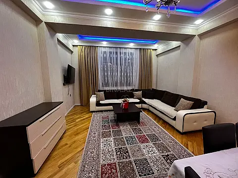 Satılır 3 otaqlı mənzil 117 m²