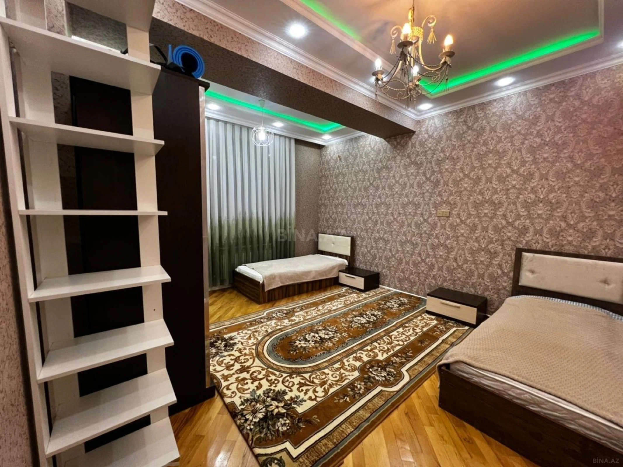 Satılır 3 otaqlı mənzil 117 m²