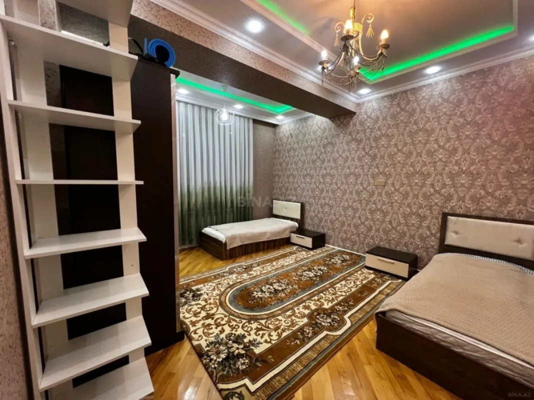 Satılır 3 otaqlı mənzil 117 m²