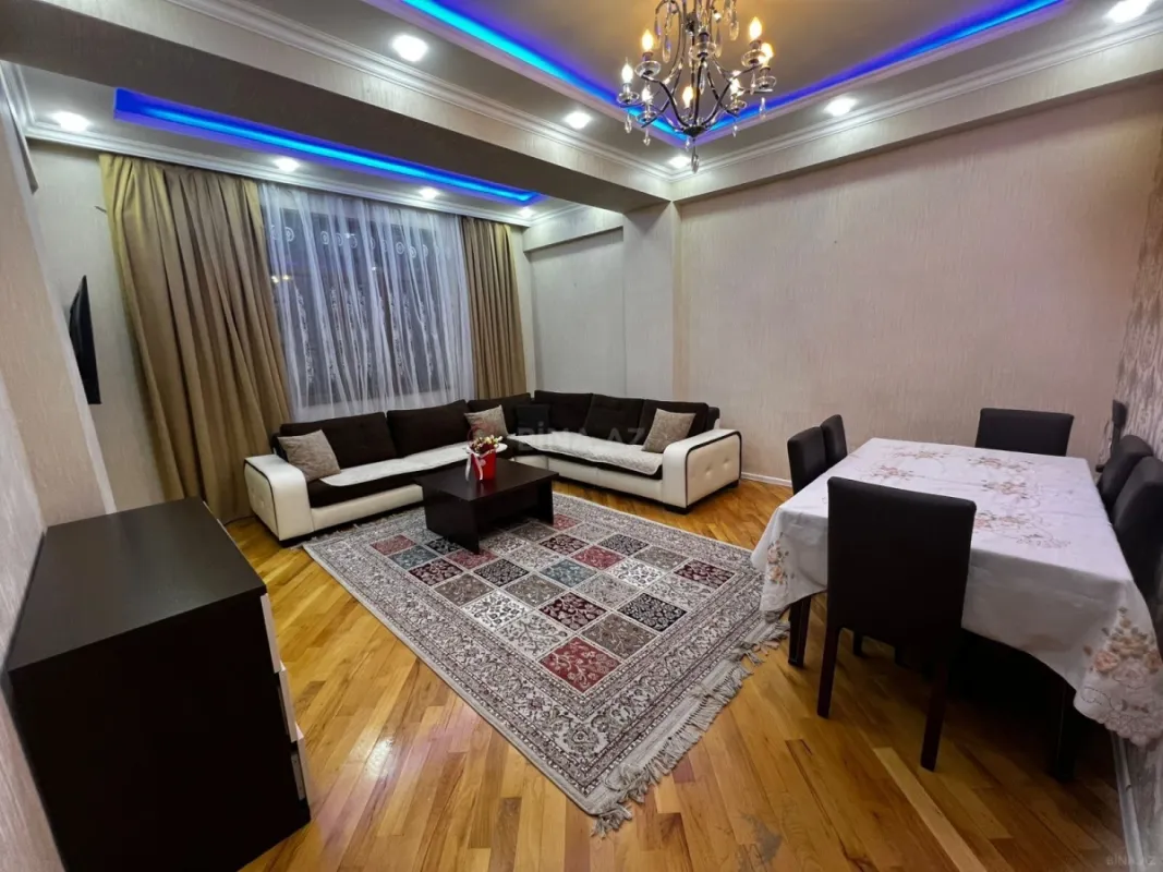 Satılır 3 otaqlı mənzil 117 m²