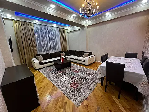 Satılır 3 otaqlı mənzil 117 m² — Bakı, Memar Əcəmi yanı 3 otaq 117.00 m²