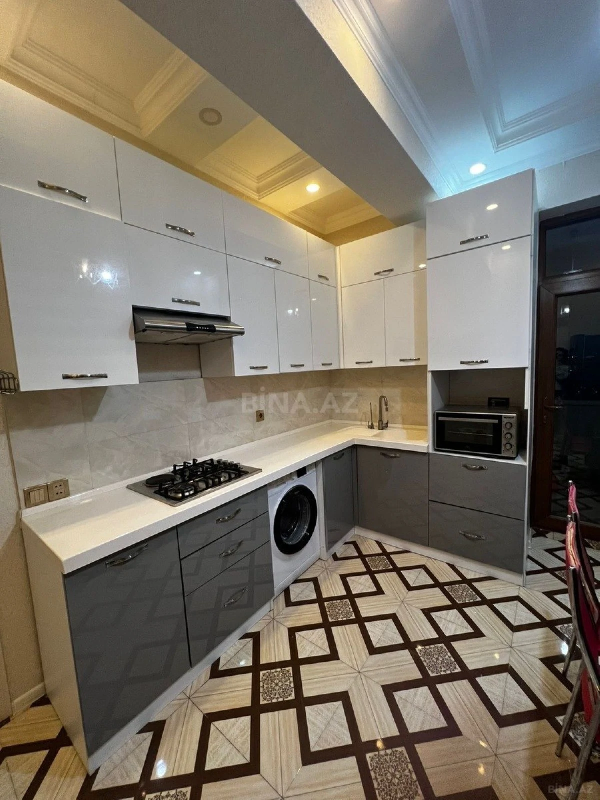 Satılır 3 otaqlı mənzil 117 m²