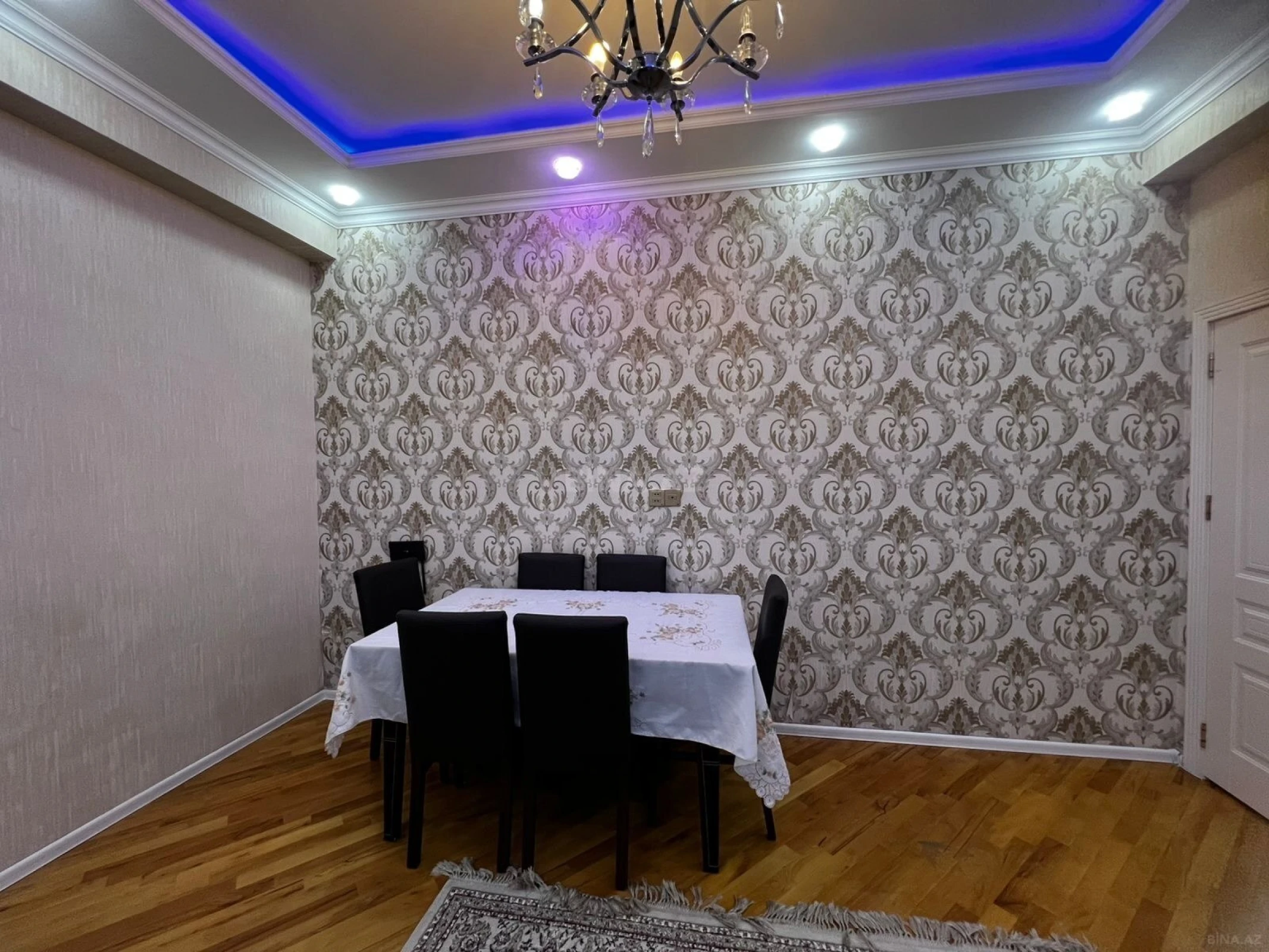 Satılır 3 otaqlı mənzil 117 m²