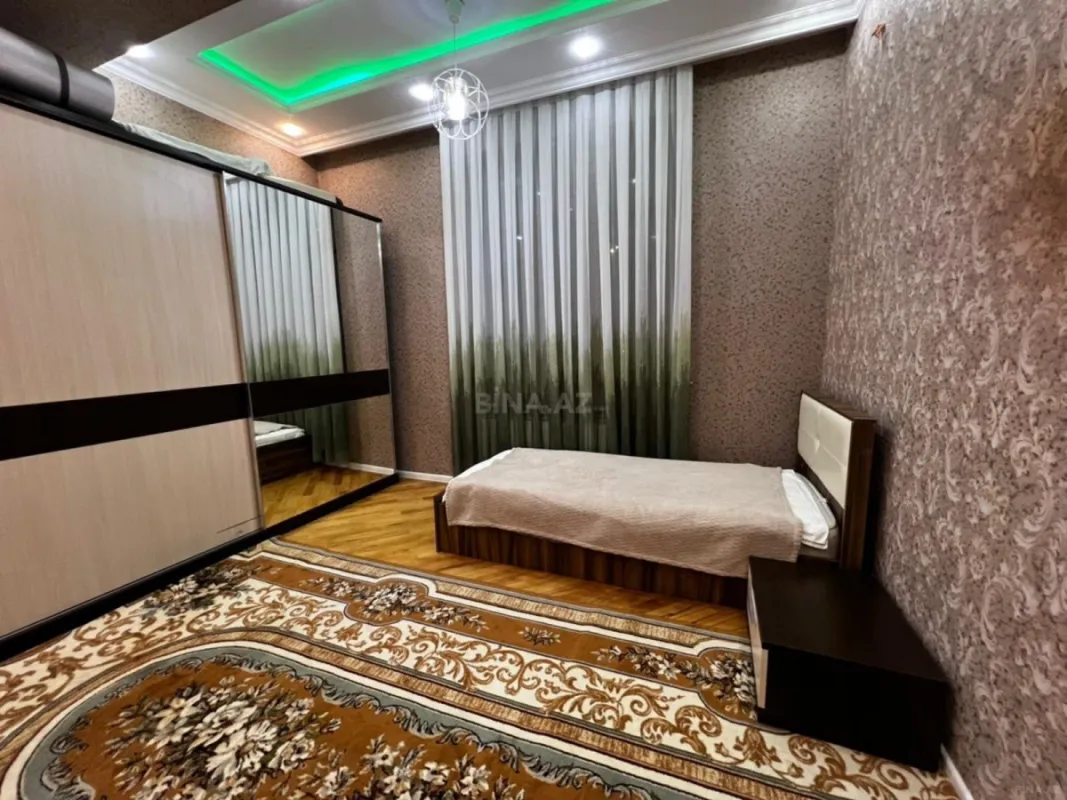Satılır 3 otaqlı mənzil 117 m²
