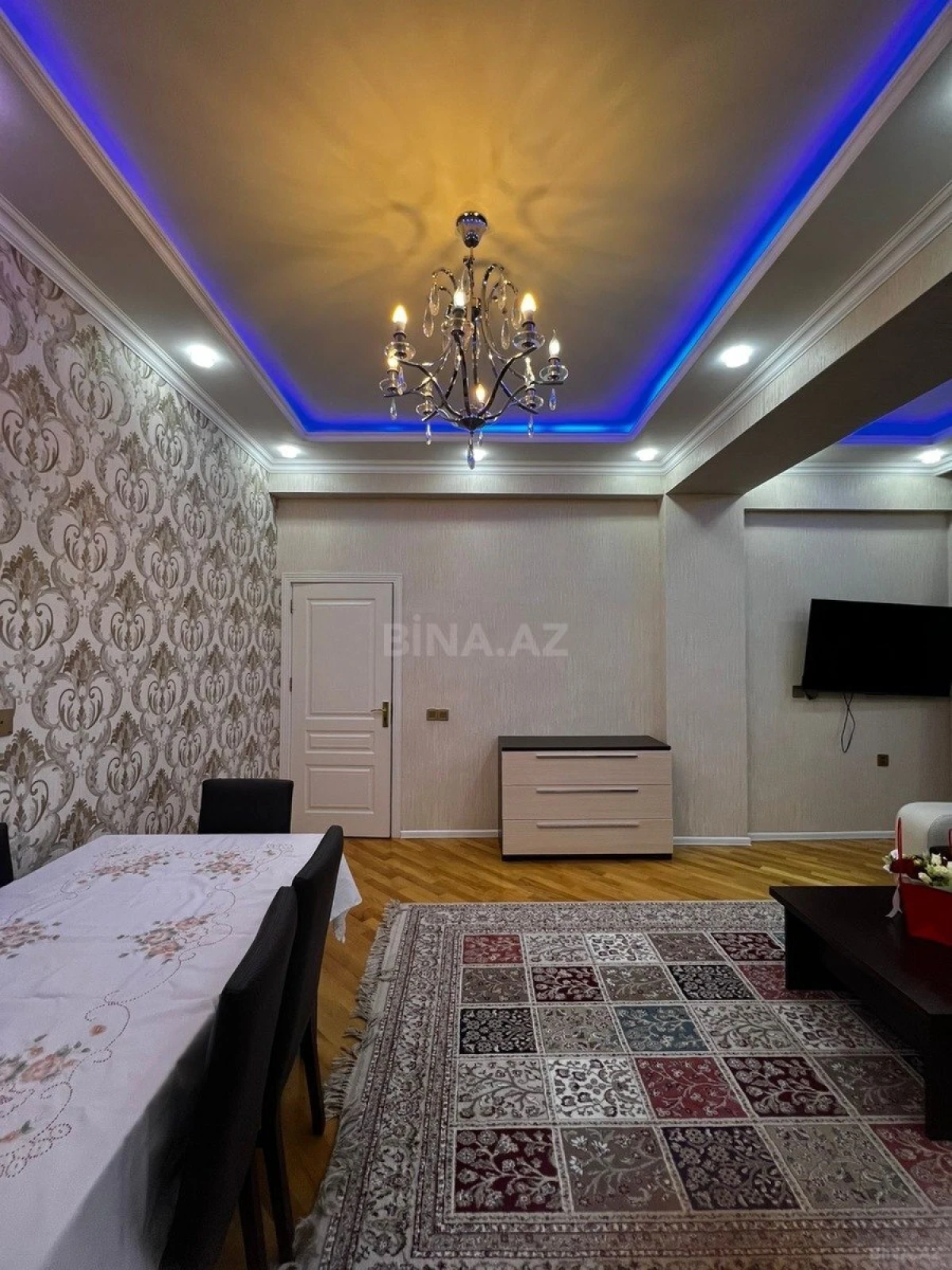 Satılır 3 otaqlı mənzil 117 m²