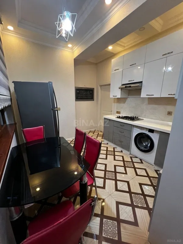 Satılır 3 otaqlı mənzil 117 m²