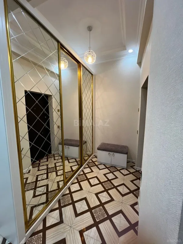 Satılır 3 otaqlı mənzil 117 m²