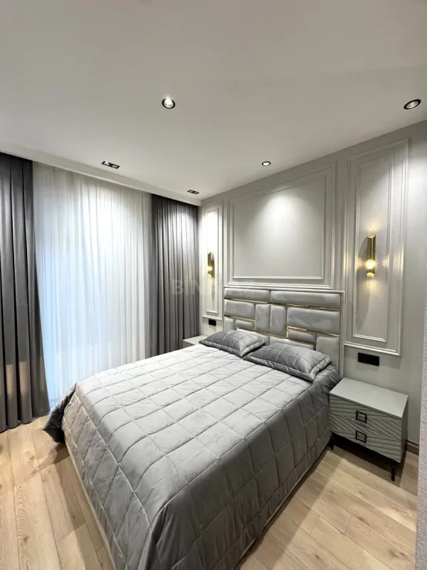 Satılır 3 otaqlı mənzil 98 m²